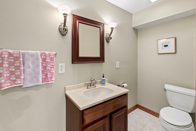 W72N509 Cider Mill COURT, Cedarburg, WI 53012
