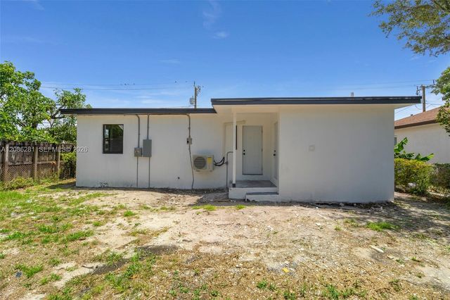 2121 NW 86th Terrace, Miami, FL 33147