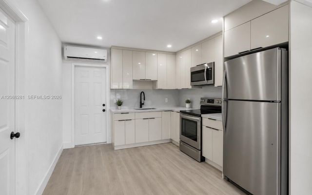 2121 NW 86th Terrace, Miami, FL 33147