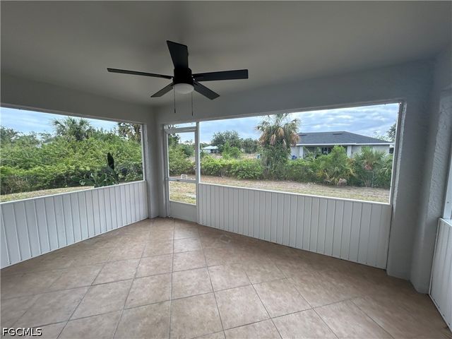 6012 Thrush AVE, Fort Myers, FL 33905