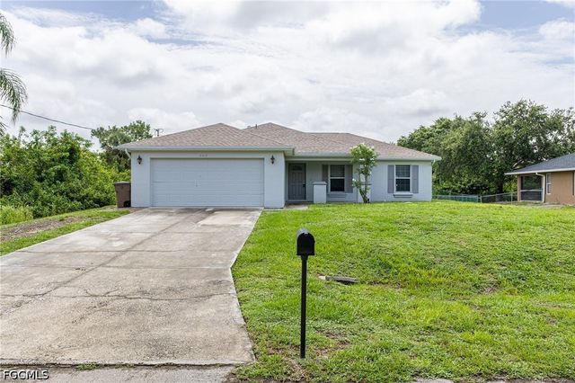 6012 Thrush AVE, Fort Myers, FL 33905
