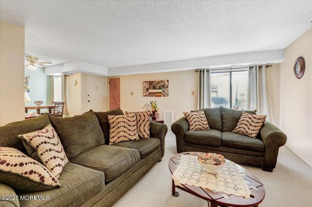 18 Northrup Drive 201, Brick, NJ 08724