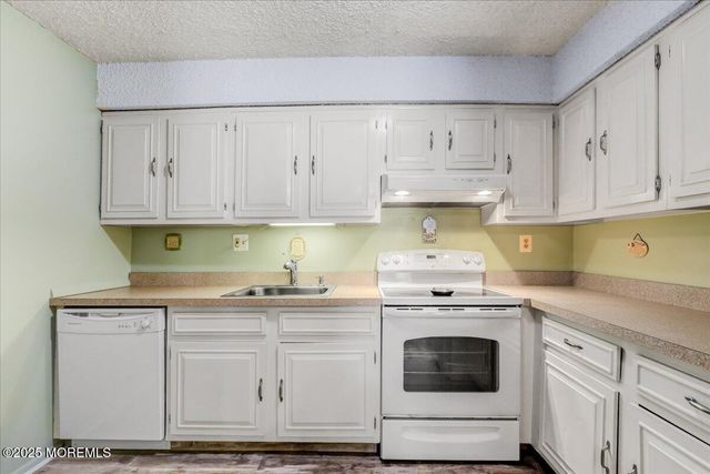 18 Northrup Drive 201, Brick, NJ 08724