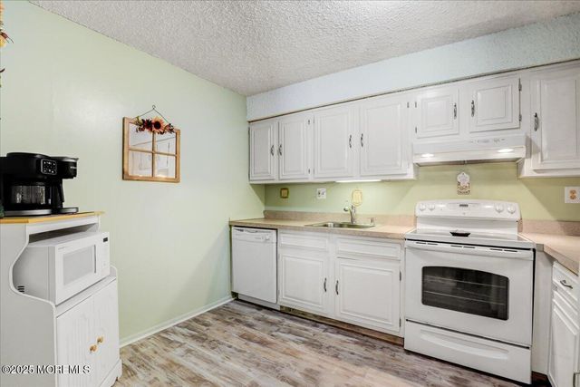 18 Northrup Drive 201, Brick, NJ 08724