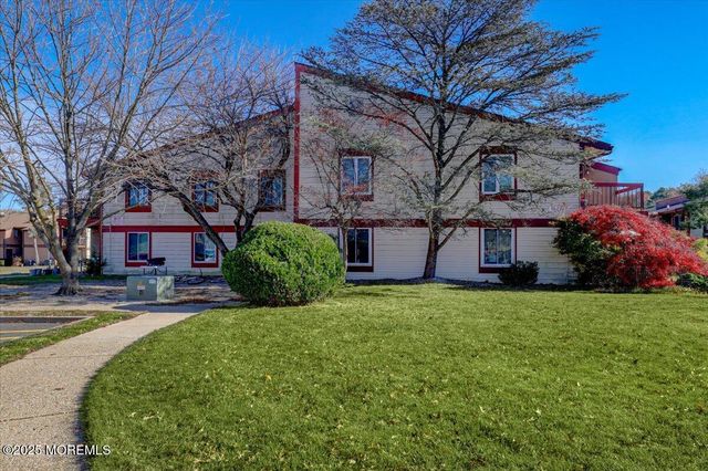 18 Northrup Drive 201, Brick, NJ 08724