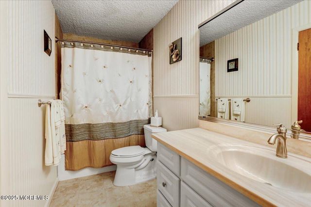 18 Northrup Drive 201, Brick, NJ 08724