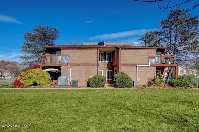 18 Northrup Drive 201, Brick, NJ 08724