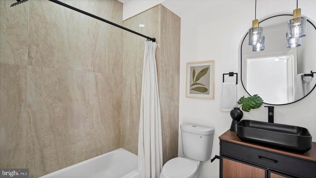 725 E 20TH ST, Baltimore, MD 21218