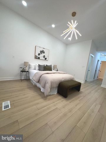 725 E 20TH ST, Baltimore, MD 21218