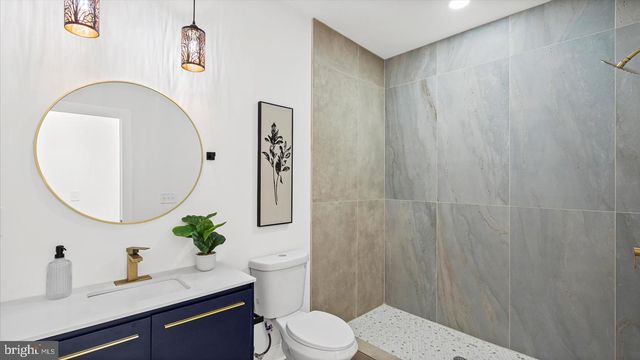 725 E 20TH ST, Baltimore, MD 21218