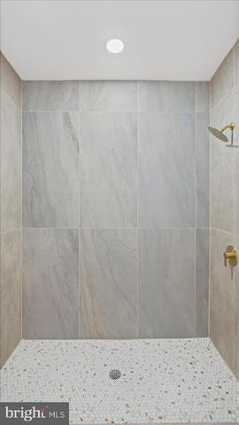 725 E 20TH ST, Baltimore, MD 21218