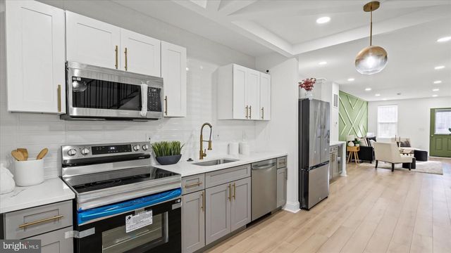 725 E 20TH ST, Baltimore, MD 21218