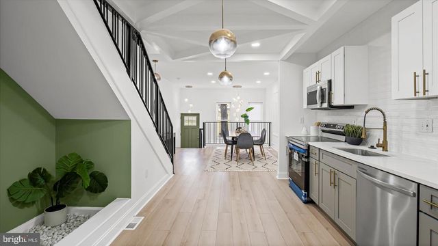 725 E 20TH ST, Baltimore, MD 21218