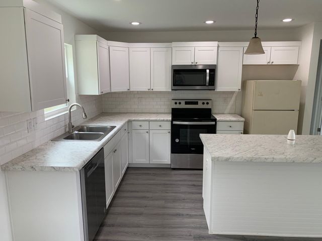 305 S Lee Street, Chesnee, SC 29323