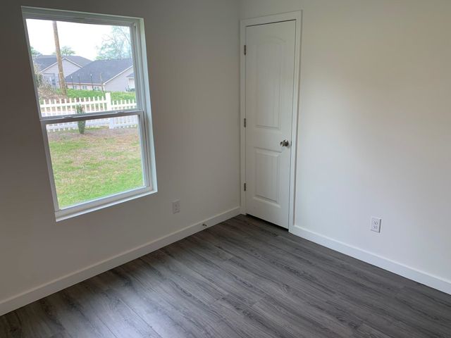 305 S Lee Street, Chesnee, SC 29323