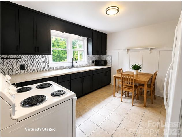 810 Mt Holly Huntersville Road, Charlotte, NC 28214