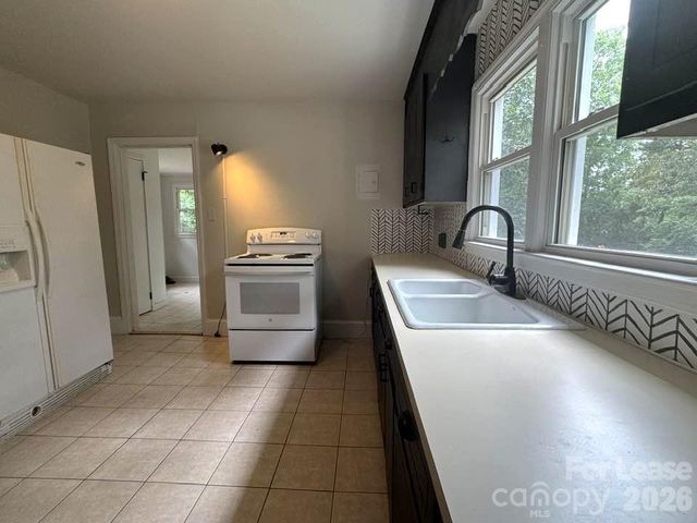 810 Mt Holly Huntersville Road, Charlotte, NC 28214