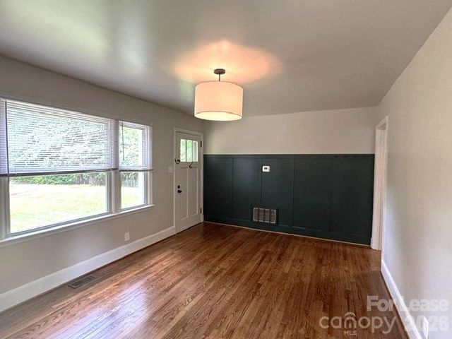 810 Mt Holly Huntersville Road, Charlotte, NC 28214