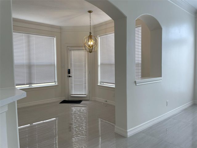 5622 Lake Place, Houston, TX 77041