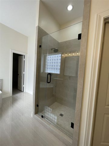 5622 Lake Place, Houston, TX 77041