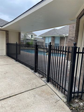 5622 Lake Place, Houston, TX 77041