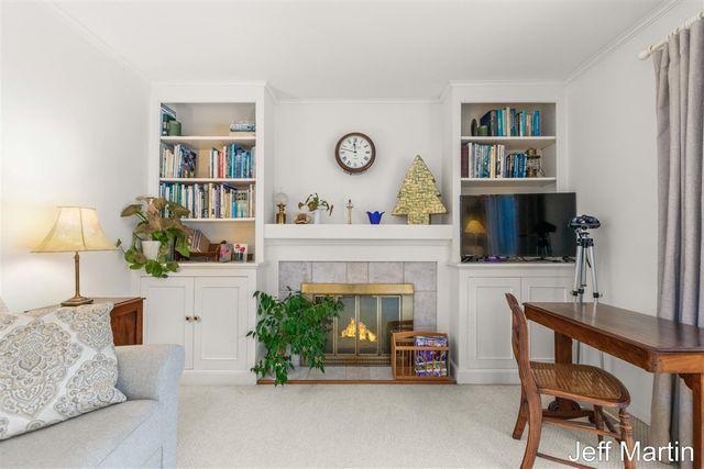 5622 Far Hill Drive, Grand Rapids, MI 49546