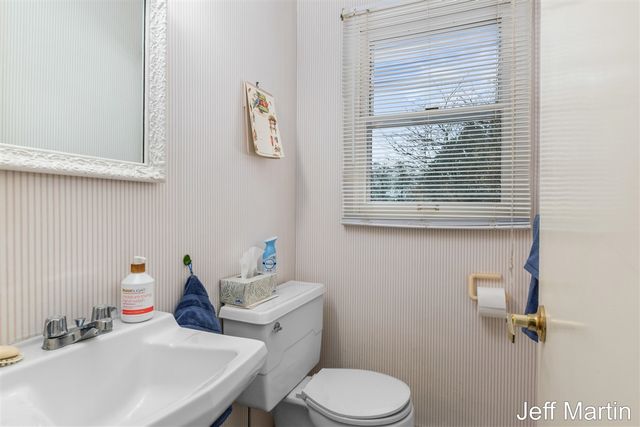 5622 Far Hill Drive, Grand Rapids, MI 49546