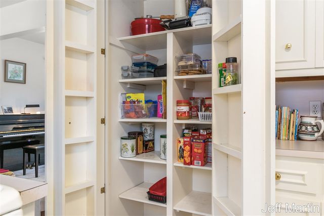 5622 Far Hill Drive, Grand Rapids, MI 49546