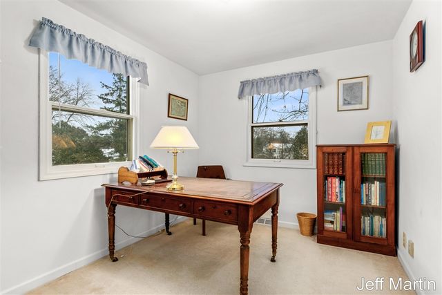 5622 Far Hill Drive, Grand Rapids, MI 49546