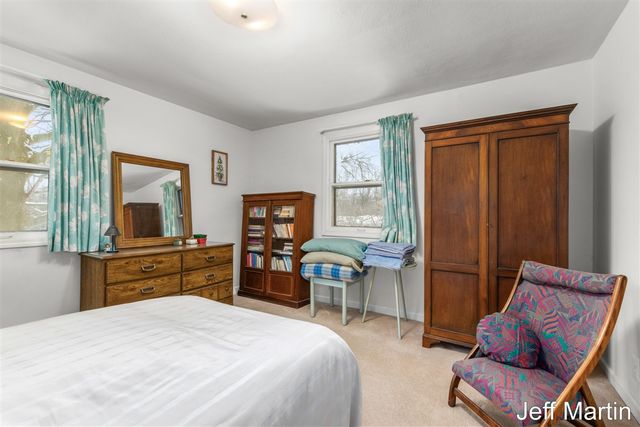 5622 Far Hill Drive, Grand Rapids, MI 49546