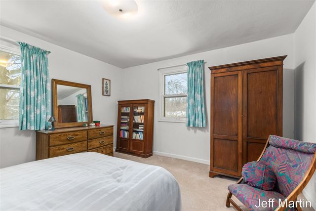 5622 Far Hill Drive, Grand Rapids, MI 49546