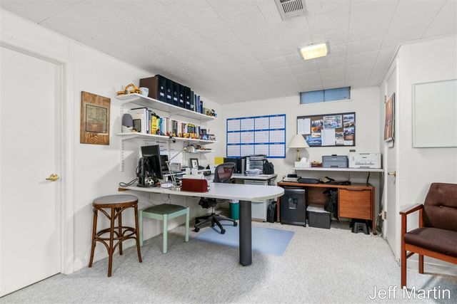 5622 Far Hill Drive, Grand Rapids, MI 49546