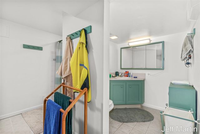 5622 Far Hill Drive, Grand Rapids, MI 49546