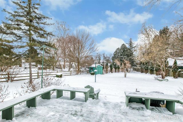 5622 Far Hill Drive, Grand Rapids, MI 49546