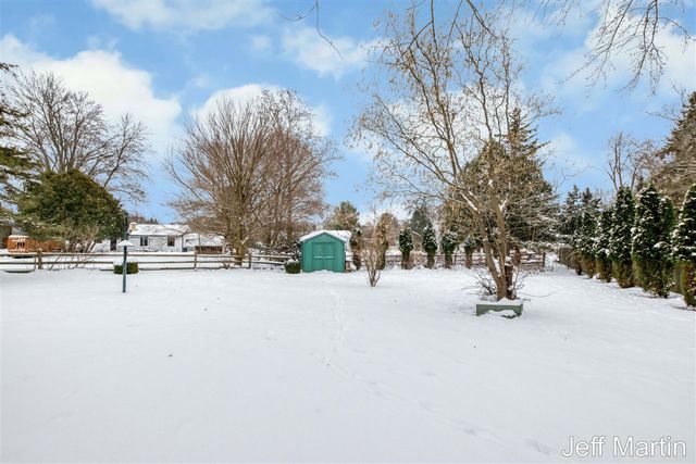 5622 Far Hill Drive, Grand Rapids, MI 49546