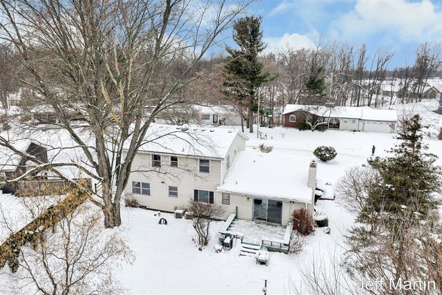 5622 Far Hill Drive, Grand Rapids, MI 49546