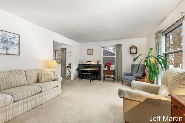 5622 Far Hill Drive, Grand Rapids, MI 49546