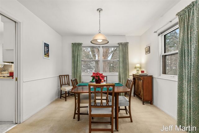 5622 Far Hill Drive, Grand Rapids, MI 49546