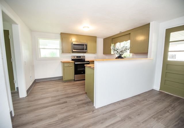 2336 W Croft Circle, Spartanburg, SC 29302