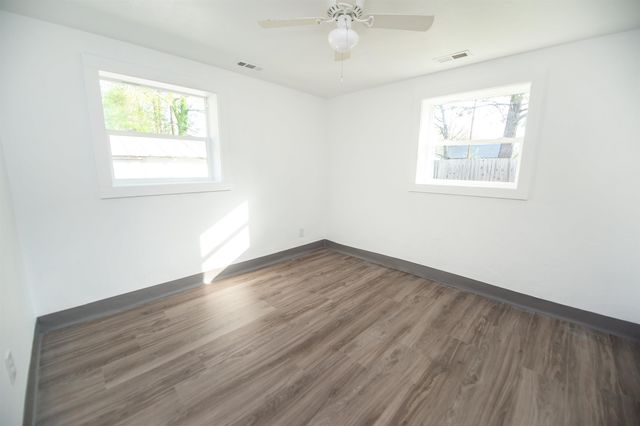 2336 W Croft Circle, Spartanburg, SC 29302