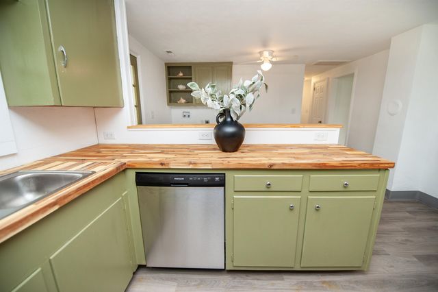 2336 W Croft Circle, Spartanburg, SC 29302