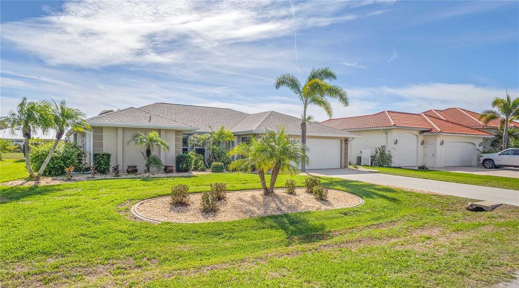 Image 3 of property listing at 2146 PETERBOROUGH ROAD, Punta Gorda, FL 33983