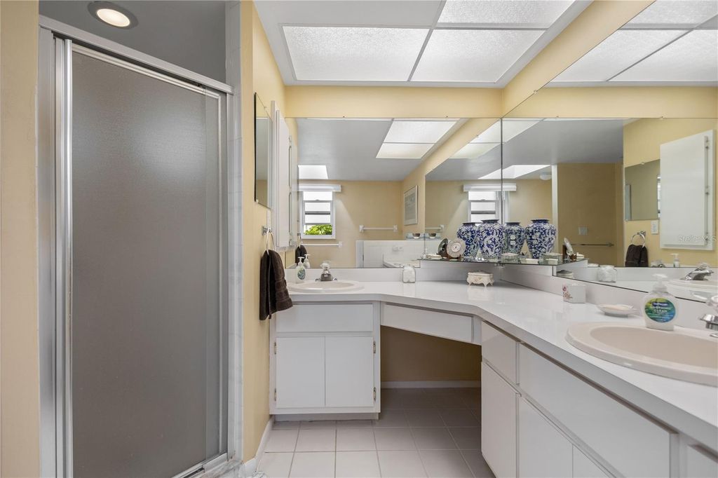 Image 21 of property listing at 2146 PETERBOROUGH ROAD, Punta Gorda, FL 33983