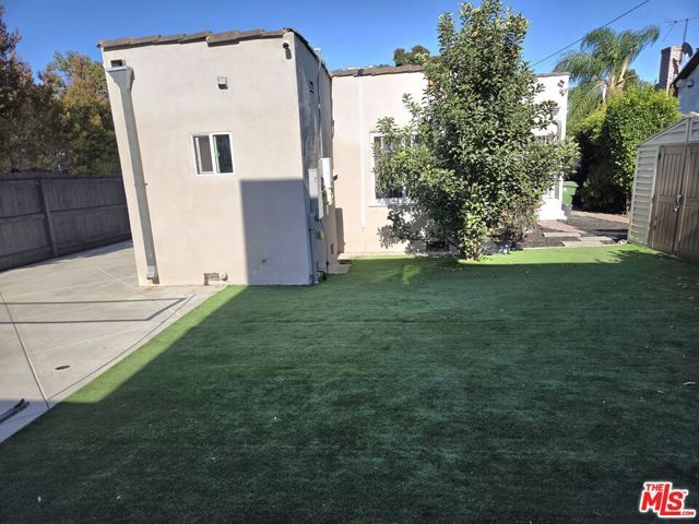 5705 West Blvd, Los Angeles, CA 90043