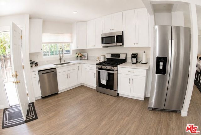 5705 West Blvd, Los Angeles, CA 90043