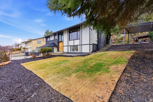 8857 S CAPELLA WAY, Sandy, UT 84093