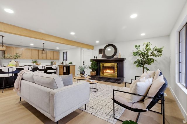 8857 S CAPELLA WAY, Sandy, UT 84093