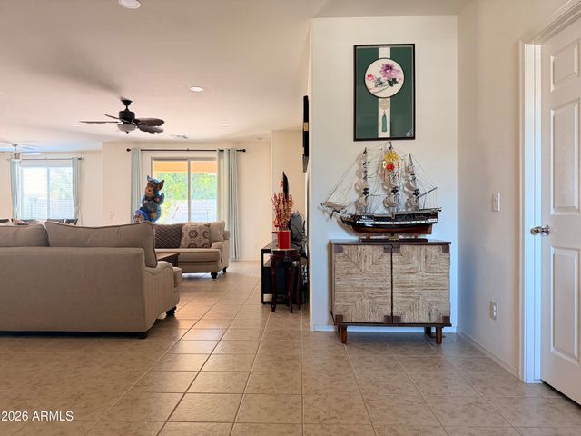 10156 W GOLDEN Lane, Peoria, AZ 85345