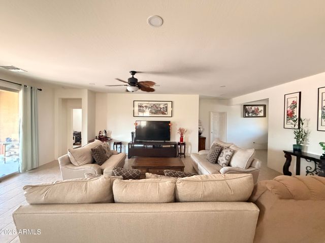 10156 W GOLDEN Lane, Peoria, AZ 85345