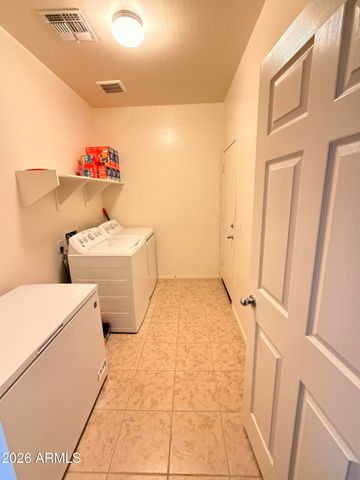 10156 W GOLDEN Lane, Peoria, AZ 85345